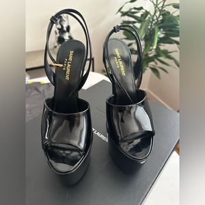NWT Yves Saint Laurent Vernice Grupy Nero Heels